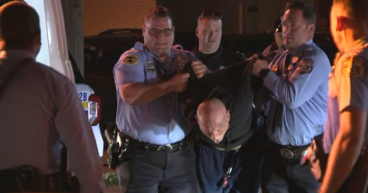 Burglary Suspect In Custody After Police Chase Through Philadelphia ...