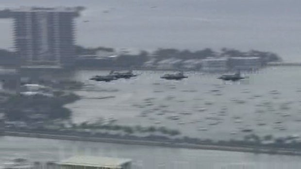 Jets salute 'coronavirus heoes' 