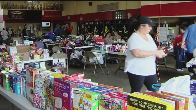 lower-burrell-food-drive.jpg 