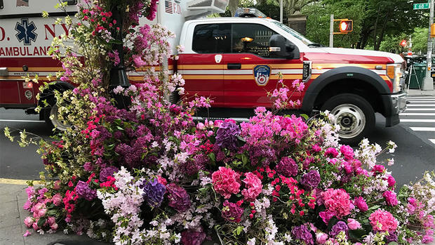 flowers-new-york-first-responders 