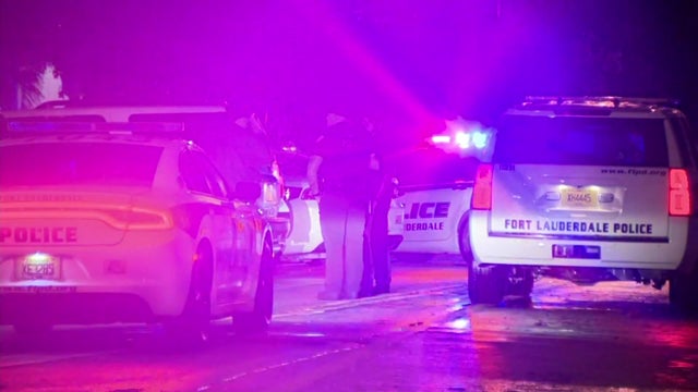 43-VO-HD1-FTL-POLICE-IN_WFOR2D27_1.jpg 