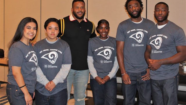 VCYF-youth-and-Rams-player-768x529-1.jpg 