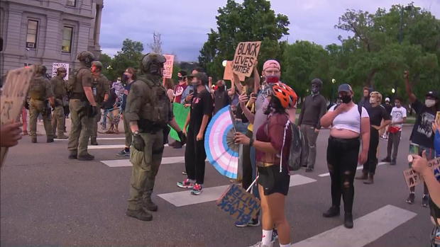 police-accountability-rally-McCLURE-people-blocking-traffic_frame_8323.jpeg 