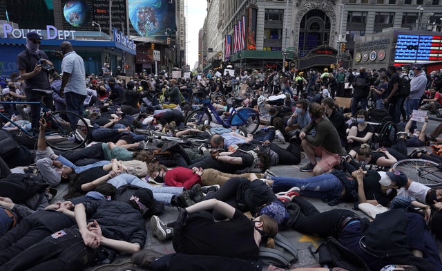 US-POLITICS-POLICE-JUSTICE-RACISM-minorities-demonstration