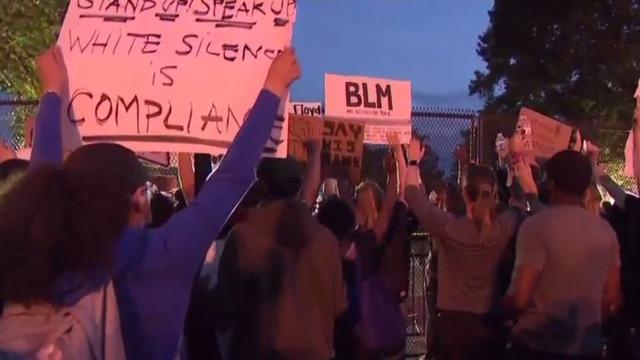 cbsn-fusion-protests-continue-at-white-house-past-curfew-into-early-wednesday-thumbnail-494195-640x360.jpg 