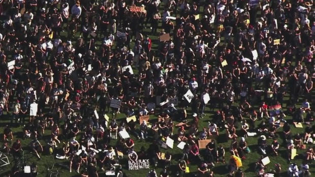 Mission Dolores Park filled with George Floyd protesters 
