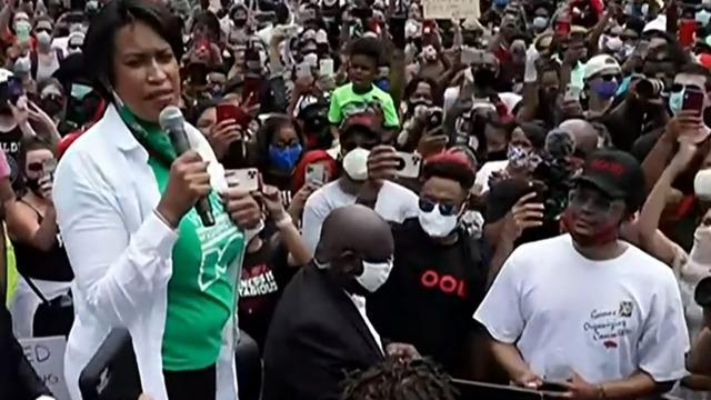 cbsn-fusion-dc-mayor-says-we-pushed-the-army-away-from-our-city-thumbnail-495881-640x360.jpg 