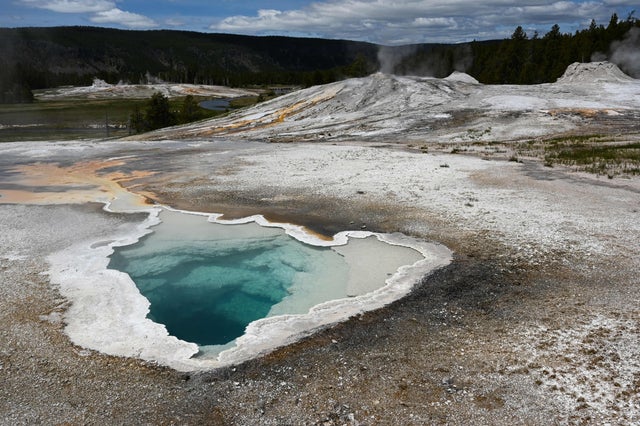 US-TOURISM-YELLOWSTONE 