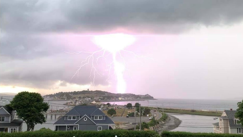 thumbnail_HULL-LIGHTNING-CREDIT-JACK-GORDAN-2.jpg 