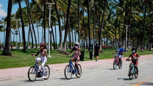 bike-riders-miami-beach-1-5.jpg 