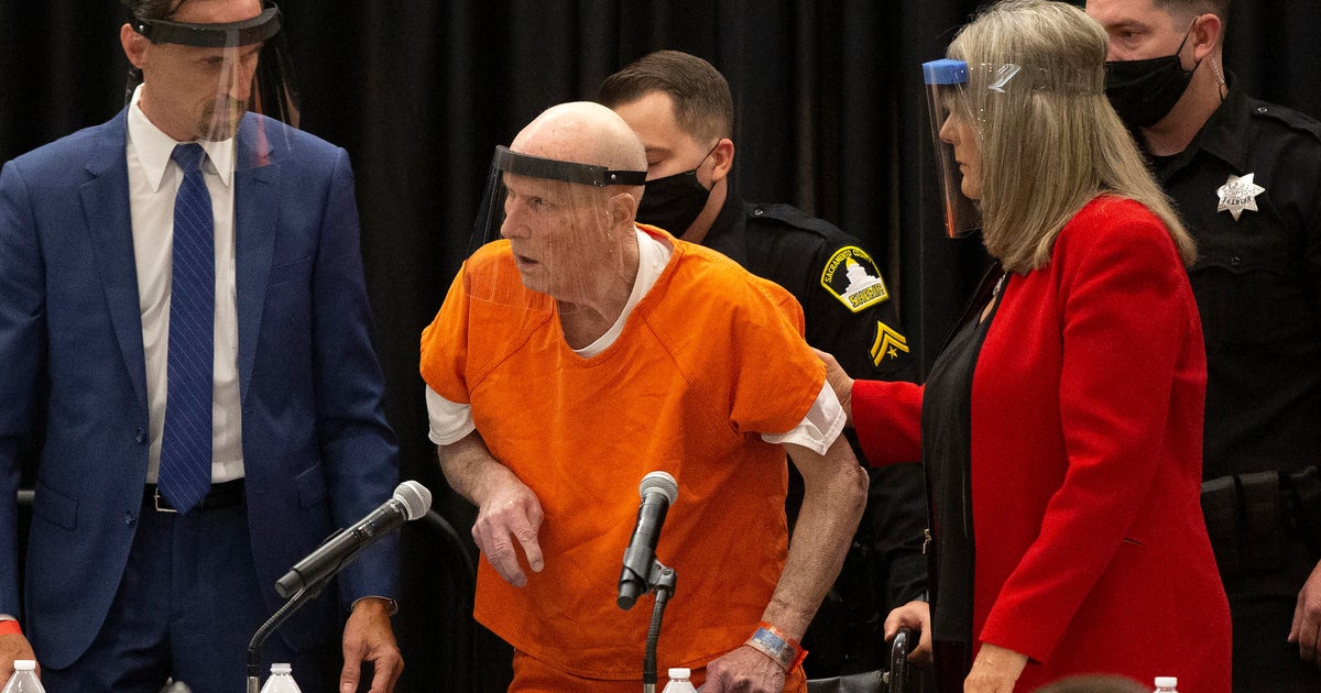 Бивш полицай който тероризира Калифорния като сериен крадец и изнасилвач