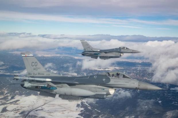 f-16 fighter jets 