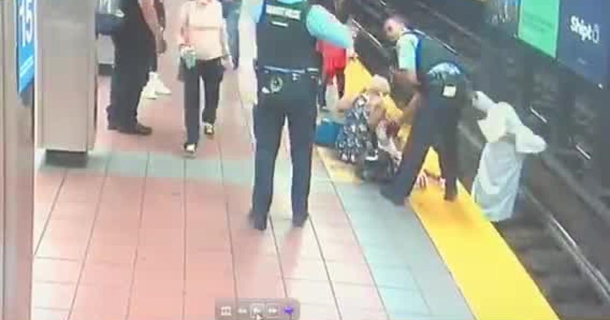 WATCH: Good Samaritan Saves Woman Who Fell On Train Tracks - CBS ...