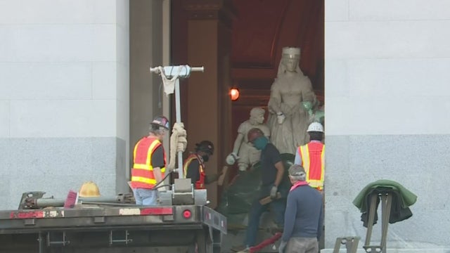 columbus-statue-removed-ca-state-capitol.jpg 