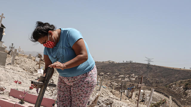 Local Mexican cemeteries run out of space to bury their dead 