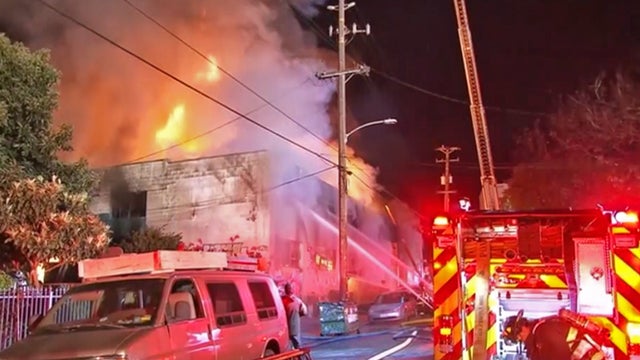 oakland-warehouse-fire3.jpg 