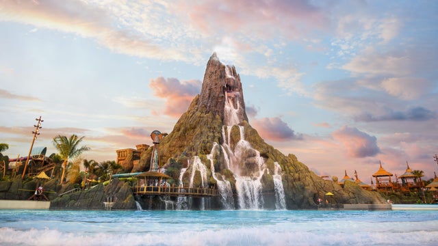 30_Universals-Volcano-Bay.jpg 