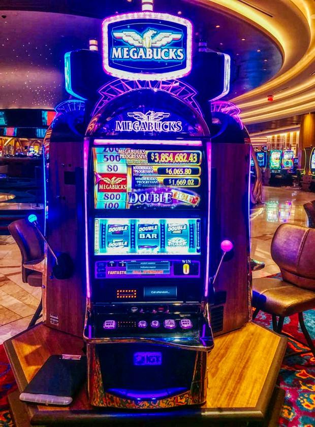 Megabucks Slot Machine_2 