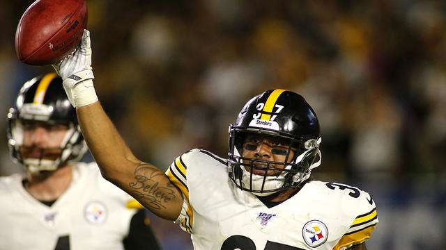 Minkah Fitzpatrick of the Pittsburgh Steelers celebrates after a News  Photo - Getty Images