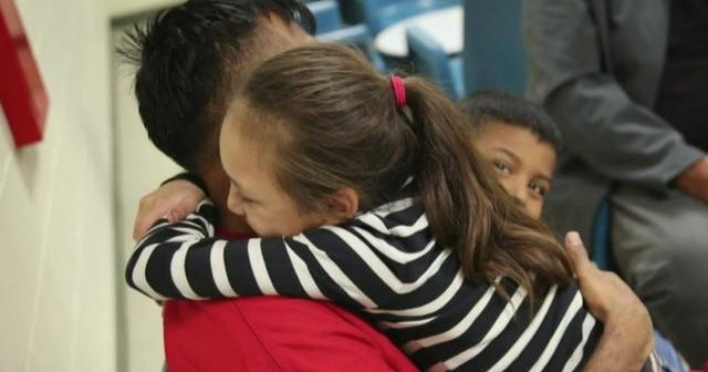 Deadline for ICE to release over 100 migrant children from detention ...