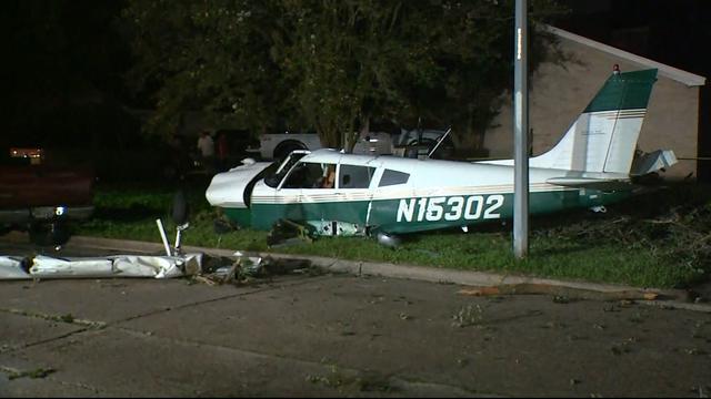 neighborhood-plane-crash-2.jpg 