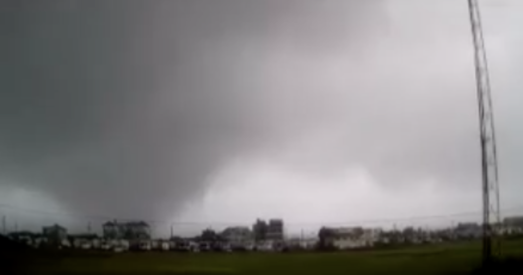 Tropical Storm Isaias Blows Into New Jersey, Packing Tornadoes And ...