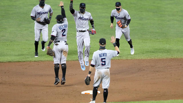 Marlins-Versus-Orioles-2.jpg 