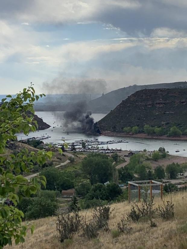 horsetooth boat fire (gustavo smithy-twitter) 