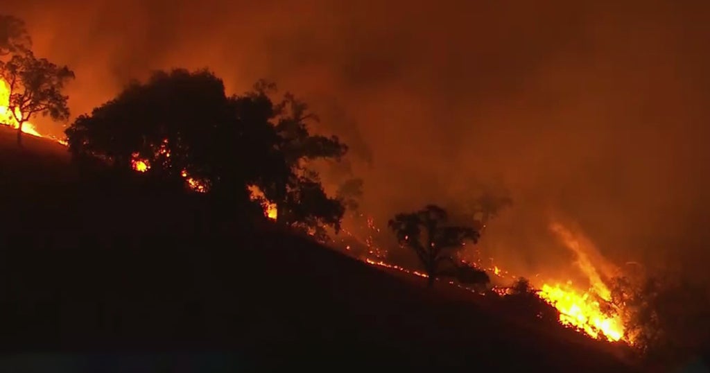 SCU Lightning Complex: Wildfire Grows To More Than 370,000 Acres, Burn ...