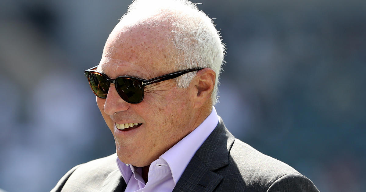 Jeffrey Lurie says Eagles want 'badly' to bring back their old