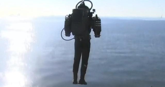 Pilots at LAX report seeing "guy in a jetpack" 3,000 feet in the air