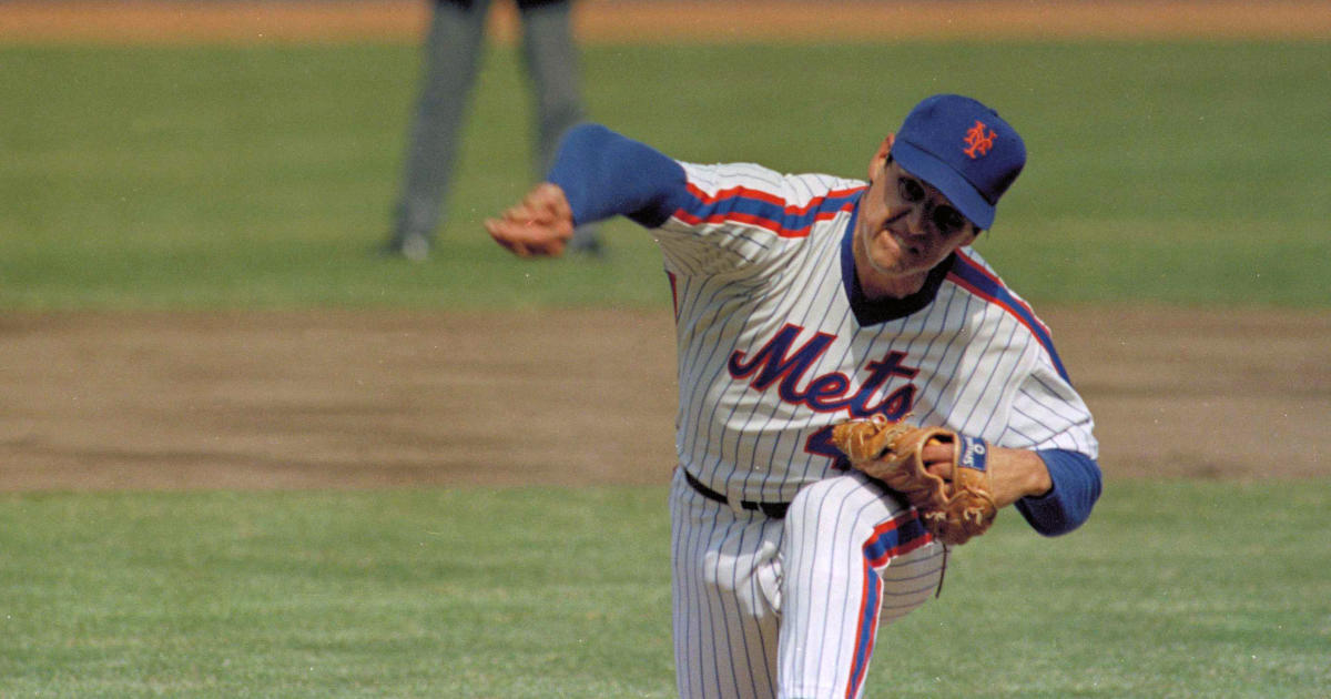 Tom Seaver, Hall of Fame pitcher and Mets legend, has died at age 75 - CBS  News