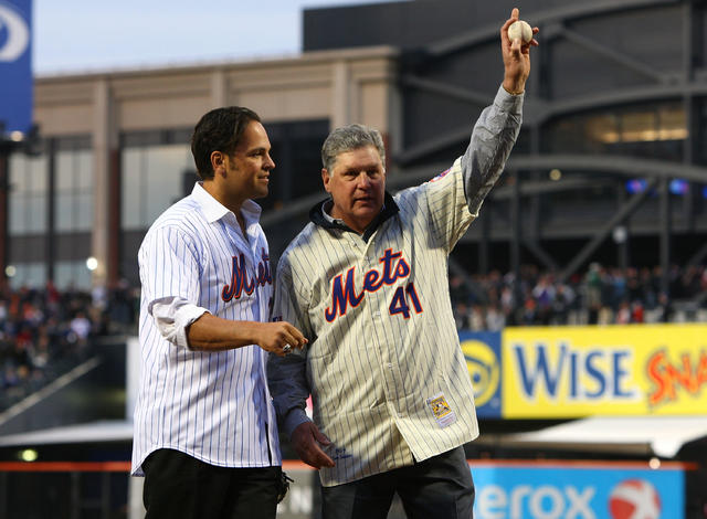 Tom Seaver, Hall of Fame pitcher and Mets legend, has died at age