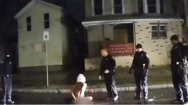 cbsn-fusion-police-officers-involved-in-death-of-daniel-prude-suspended-as-rochester-protests-continue-thumbnail-541513-640x360.jpg 