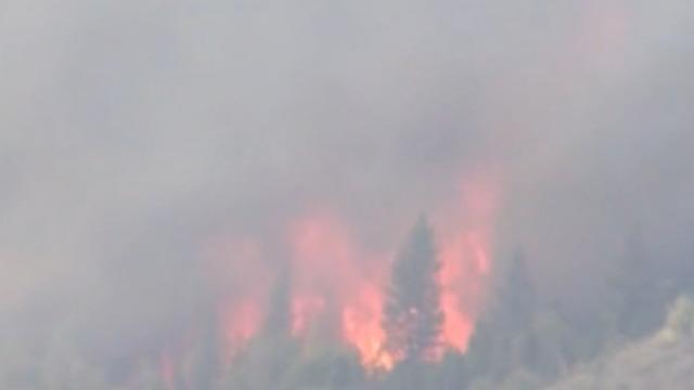 cbsn-fusion-at-least-63-rescued-by-military-helicopters-after-wildfire-in-sierra-national-forest-thumbnail-542493-640x360.jpg 