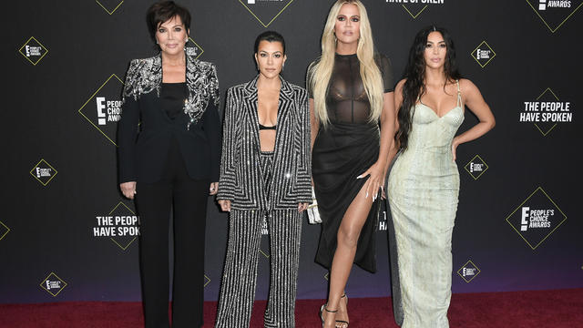 2019 E! People's Choice Awards - Arrivals 