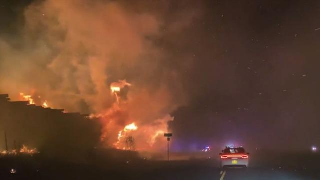 cbsn-fusion-strong-winds-threaten-california-and-oregon-fire-fight-thumbnail-543754-640x360.jpg 
