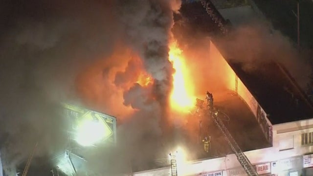 South-LA-commercial-fire.jpg 
