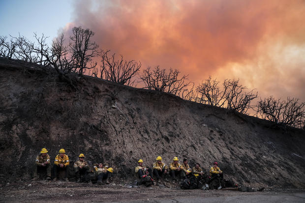 Bobcat Fire still threatens Antelope Valley 