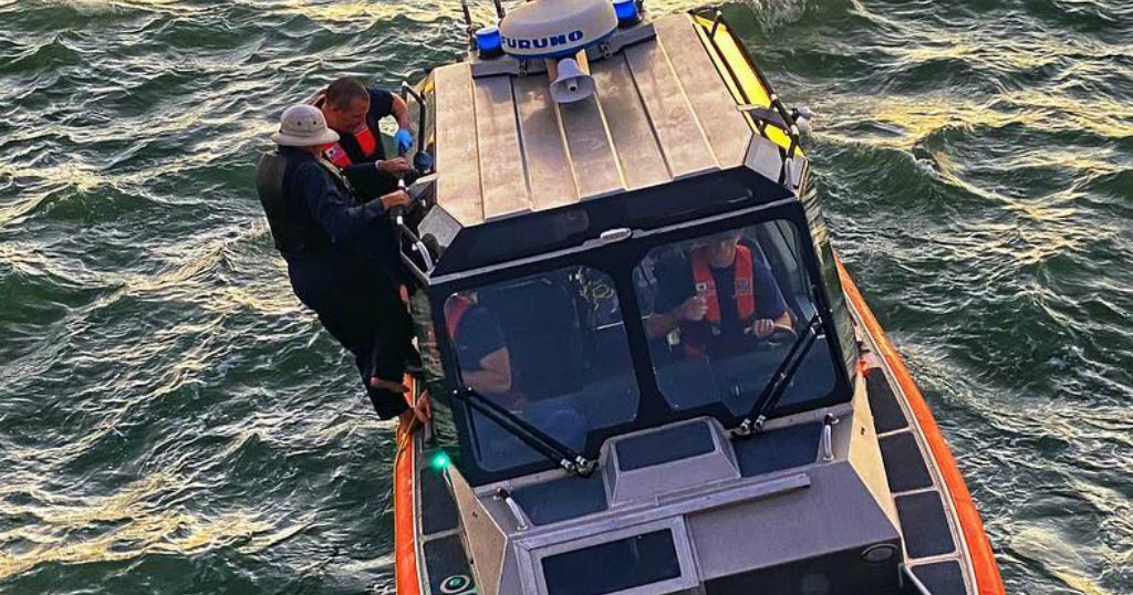 Coast Guard Plucks Man From Water After Boat Capsizes Off Rodeo - CBS ...