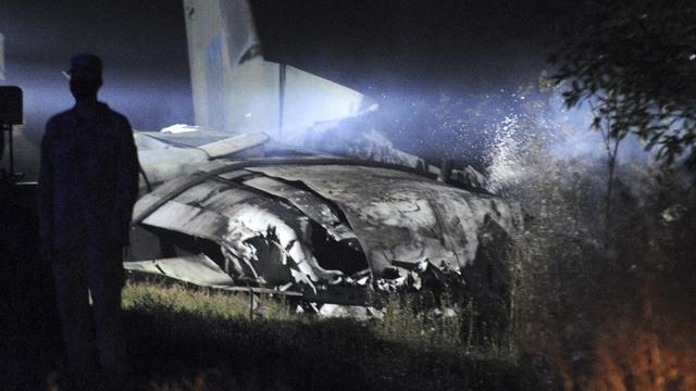 cbsn-fusion-ukraine-plane-crash-kills-26-with-1-survivor-thumbnail-554841-640x360.jpg 