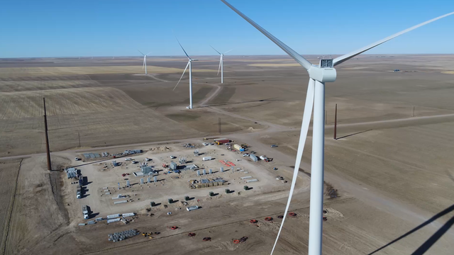Cheyenne-Ridge-Wind-Farm-6-from-Xcel-vid.png 