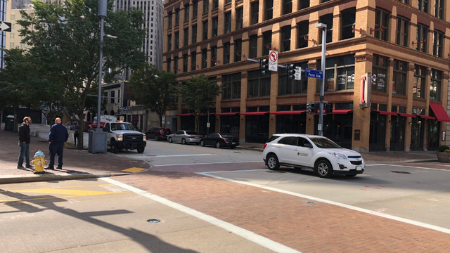 downtown-10th-street-reopens-sinkhole.png 