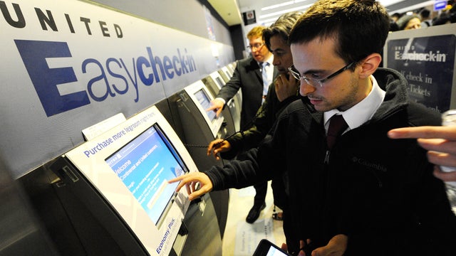 United Airlines Computer Glitch Hampers Travel Nationwide 