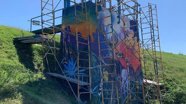 trinitymural.jpg 