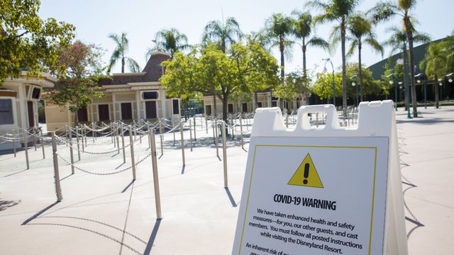 disney-covid-sign-1-16.jpg 