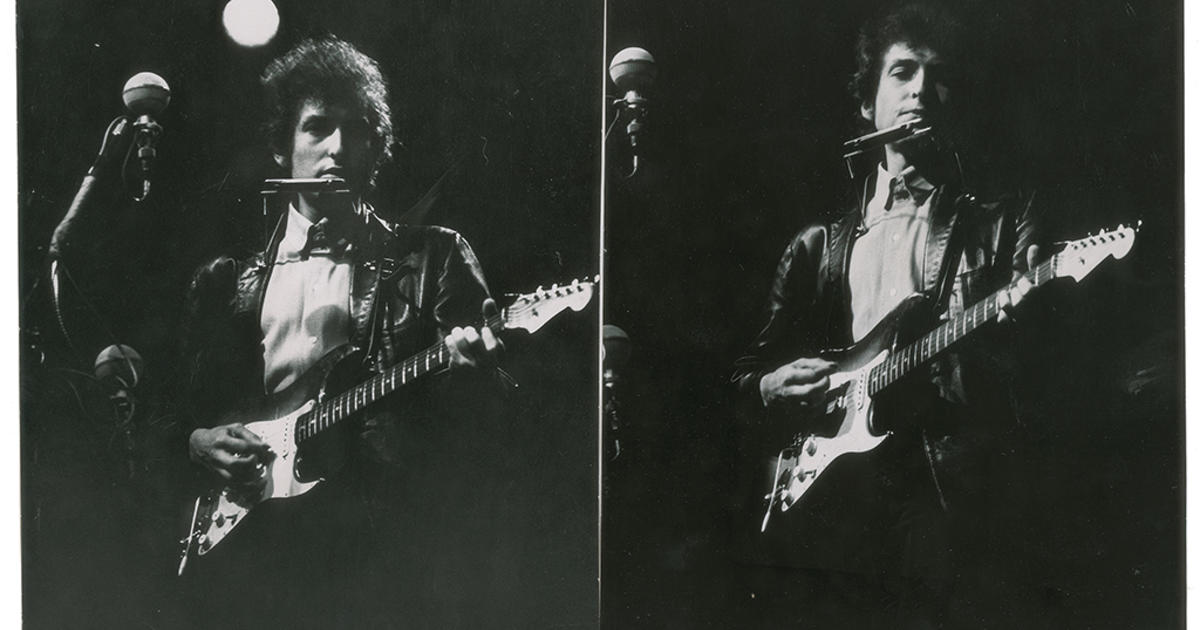 Lost Bob Dylan Interviews, Handwritten Lyrics And Original Photos Up