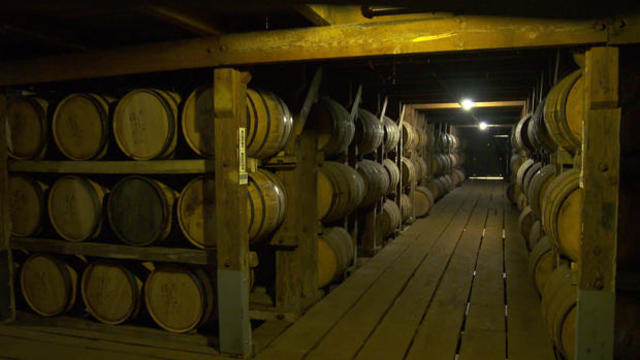 barrels-whiskey-distillery-620.jpg 