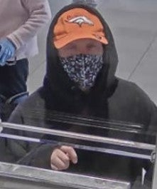 Wanted Police Believe Same Man Robbed 2 Chase Bank Locations In Denver