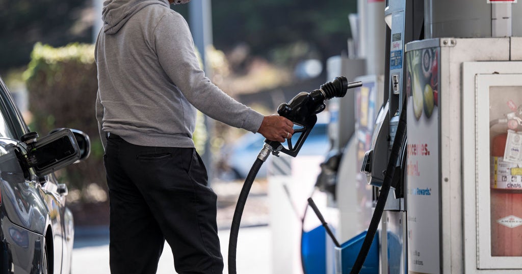 Florida Gas Prices Surge Due To Arctic Blast In Texas - CBS Miami
